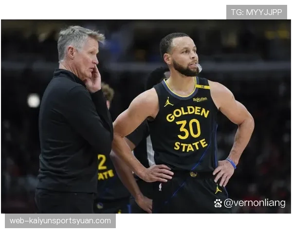 斯托贾科维奇三分高效输出拉开对阵库里的空间差距