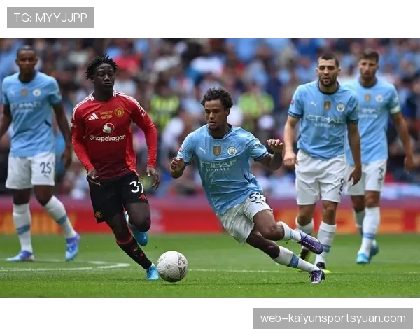 曼联关键战能力受到检验，抗压不足问题对赛季走势形成制约